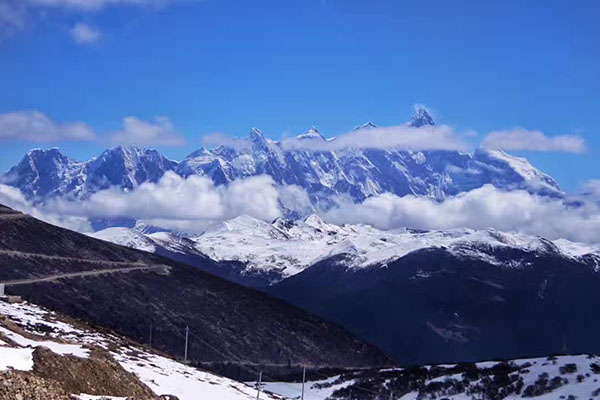 林芝-苯日神山-大峽谷-南伊溝-巴松錯(cuò)-篝火3日游