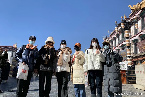 九月去西藏旅游需要帶什么