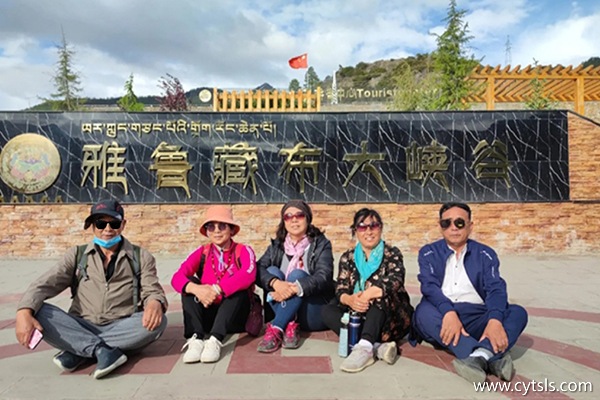 帶爸媽3月去林芝旅游適合嗎